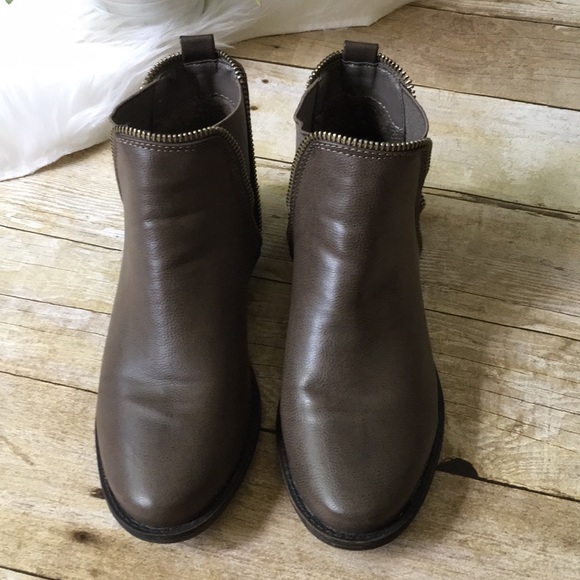 Bamboo Ankle Booties Size 6 - Picture 3 of 6